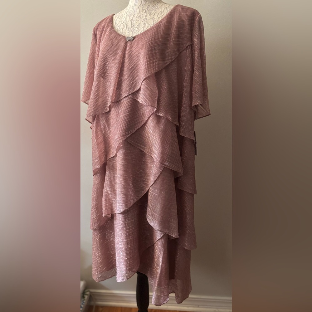 Gorgeous Asymmetrical layered shimmering Rose Pink dress. - Picture 13 of 16